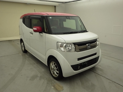HONDA N-BOX SLASH
