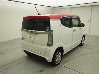 HONDA N-BOX SLASH