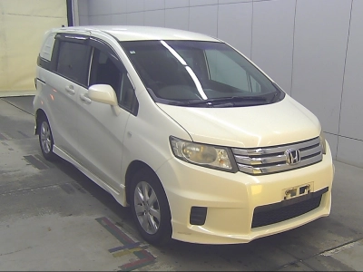 HONDA FREED SPIKE