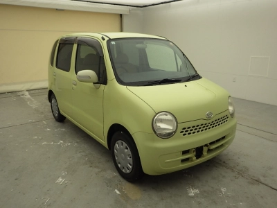 DAIHATSU MOVE LATTE