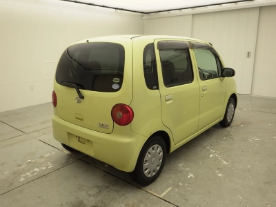 DAIHATSU MOVE LATTE