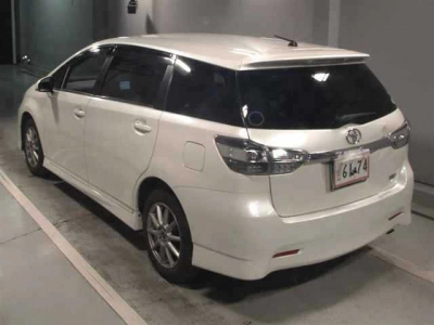 TOYOTA WISH