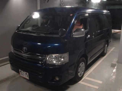 TOYOTA HIACE WAGON