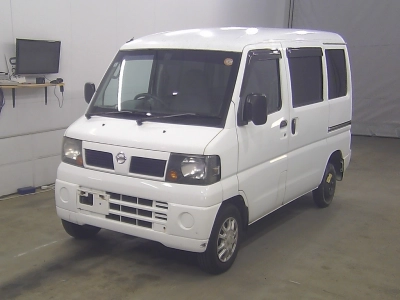 NISSAN CLIPPER VAN