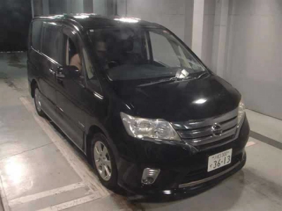NISSAN SERENA