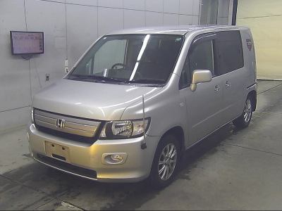 HONDA MOBILIO SPIKE