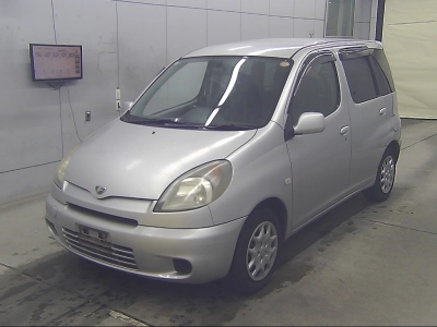 TOYOTA FUN CARGO