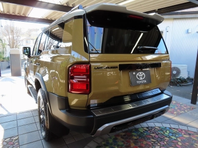 TOYOTA LAND CRUISER 250