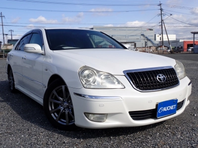 TOYOTA CROWN MAJESTA