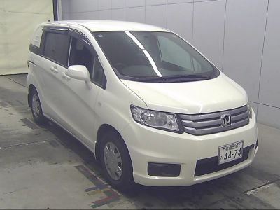 HONDA FREED SPIKE