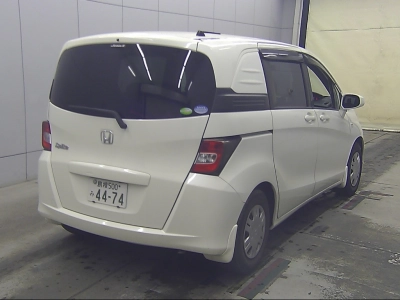 HONDA FREED SPIKE