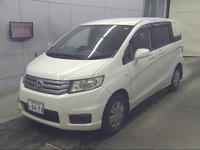 HONDA FREED SPIKE