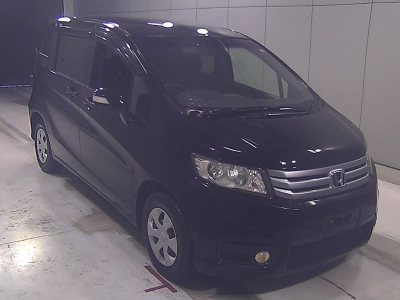 HONDA FREED SPIKE
