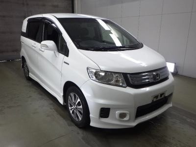 HONDA FREED SPIKE