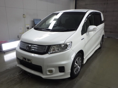 HONDA FREED SPIKE