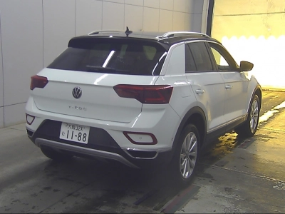 VOLKSWAGEN T-ROC