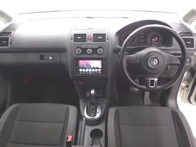 VOLKSWAGEN GOLF TOURAN