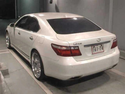 LEXUS LS