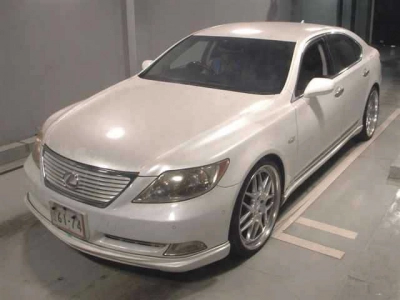 LEXUS LS