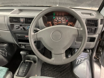 NISSAN CLIPPER VAN