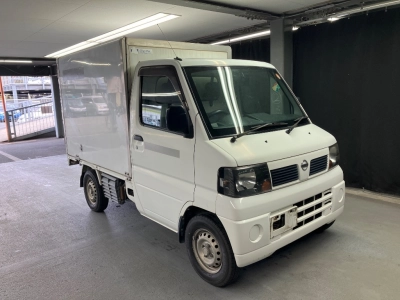 NISSAN CLIPPER TRUCK