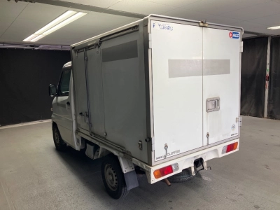 NISSAN CLIPPER TRUCK