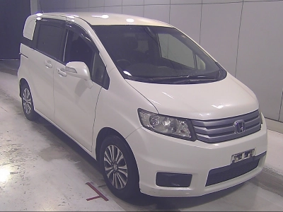 HONDA FREED SPIKE