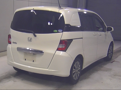 HONDA FREED SPIKE