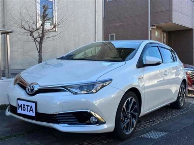 TOYOTA AURIS