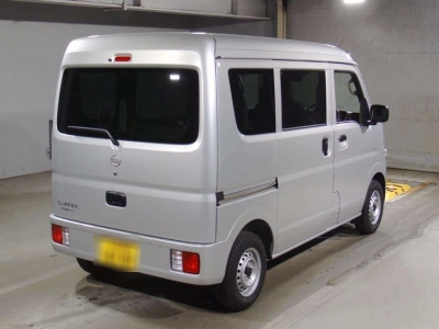 NISSAN CLIPPER VAN