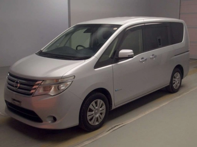 NISSAN SERENA
