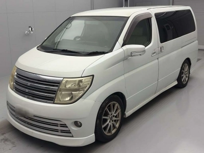 NISSAN ELGRAND