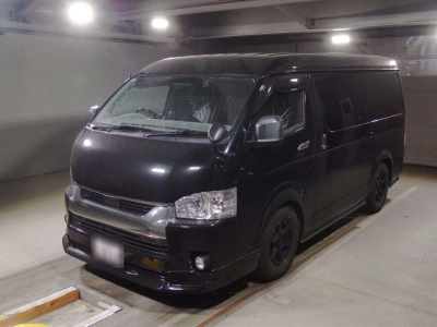 TOYOTA HIACE WAGON