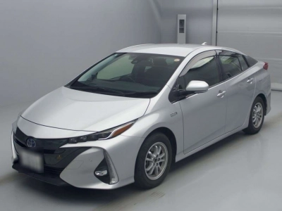 TOYOTA PRIUS PHV