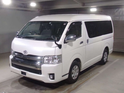 TOYOTA HIACE WAGON