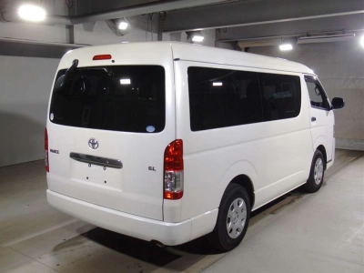 TOYOTA HIACE WAGON