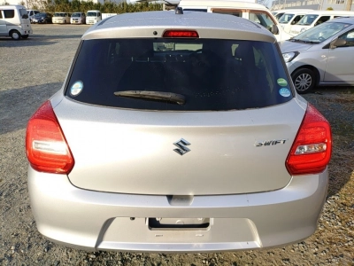 SUZUKI SWIFT