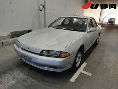 NISSAN SKYLINE