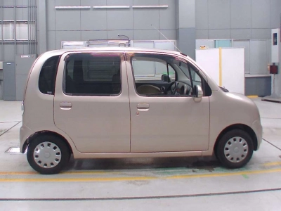 DAIHATSU MOVE LATTE