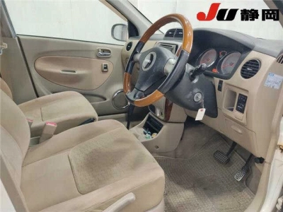 DAIHATSU MIRA AVY