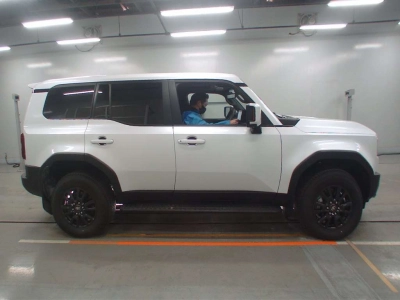 TOYOTA LAND CRUISER 250