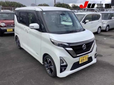 NISSAN ROOX