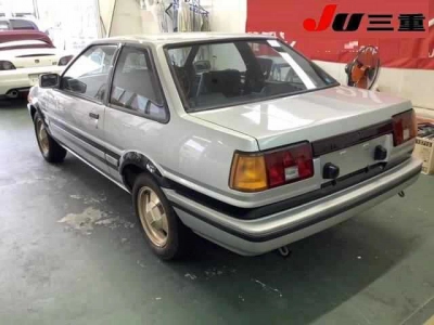 TOYOTA COROLLA LEVIN