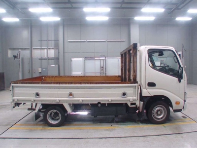TOYOTA DYNA TRUCK