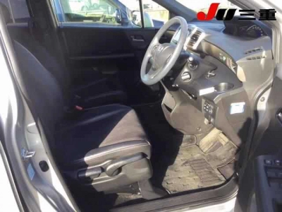 HONDA FREED SPIKE