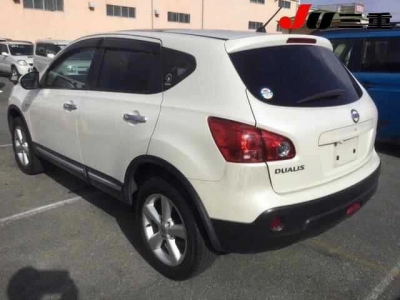 NISSAN DUALIS