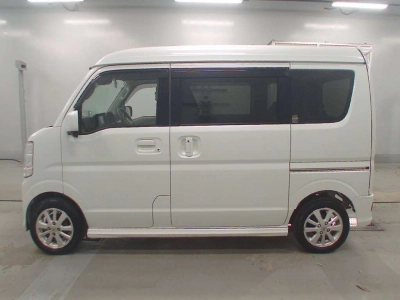 NISSAN NV100 CLIPPER RIO