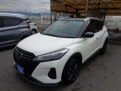 NISSAN KICKS