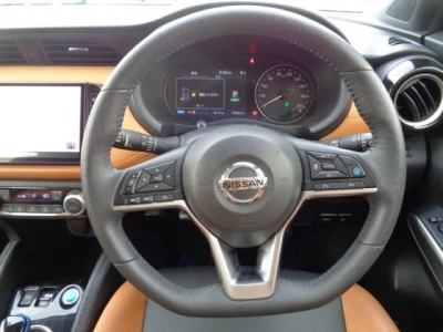 NISSAN KICKS