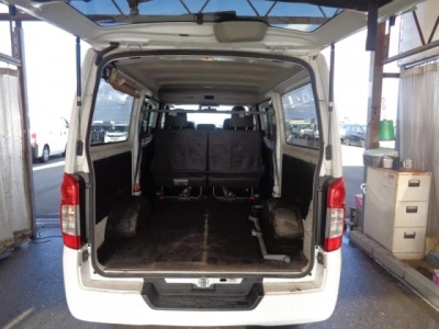 NISSAN NV350 CARAVAN